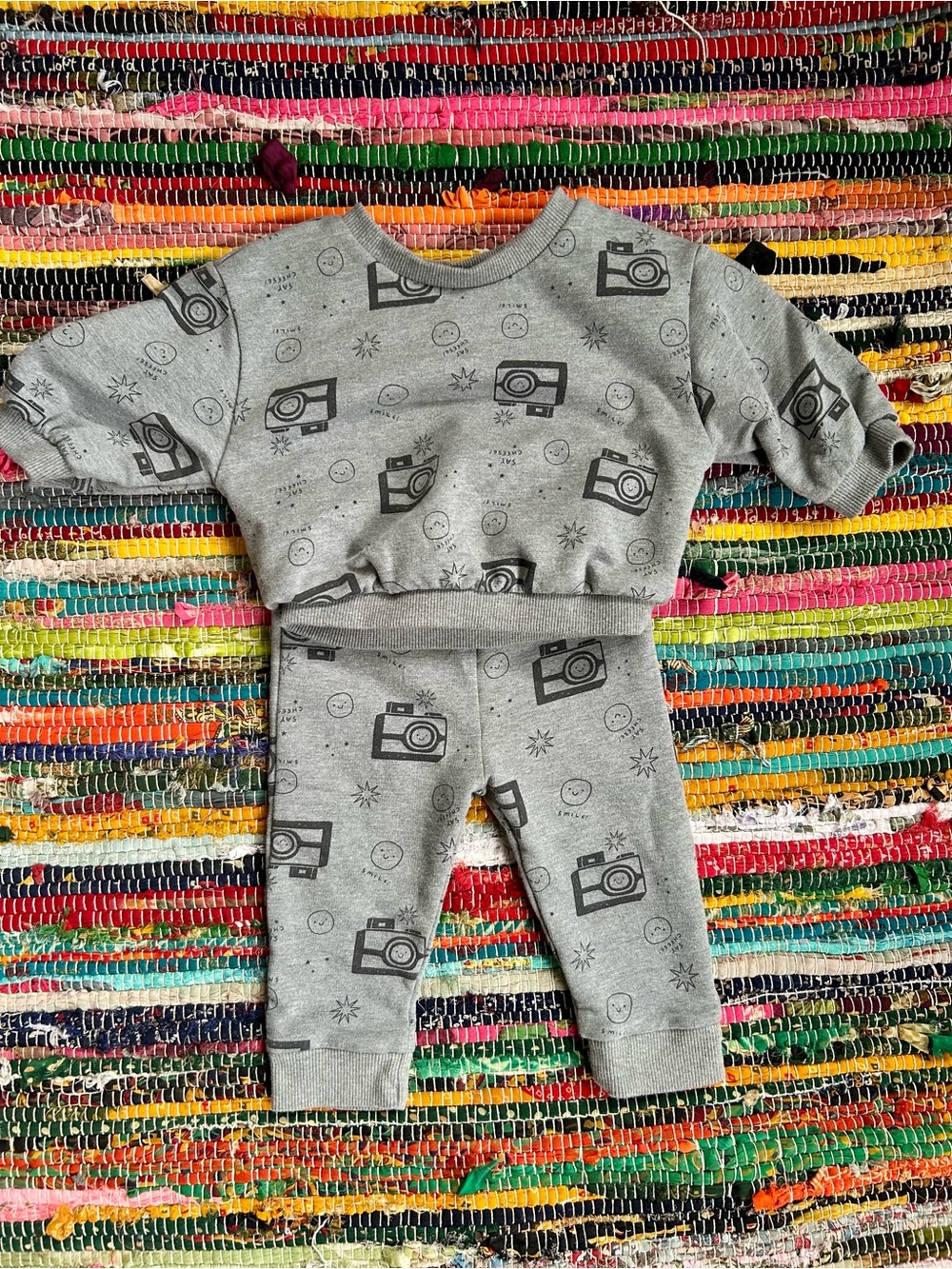 Cat & Jack Gray Camera Print Baby Sweat Set 6-9 MOS